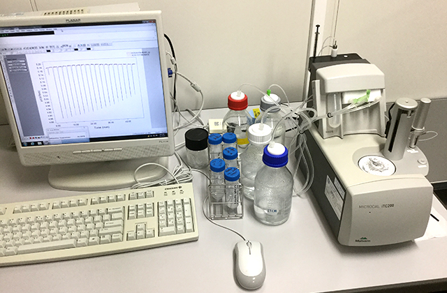 等温滴定型熱量計